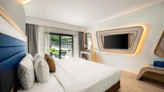 Amora Beach Resort Phuket - SHA Extra Plus - 27