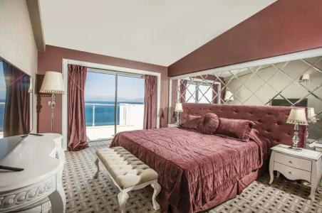 Charisma de Luxe - 146