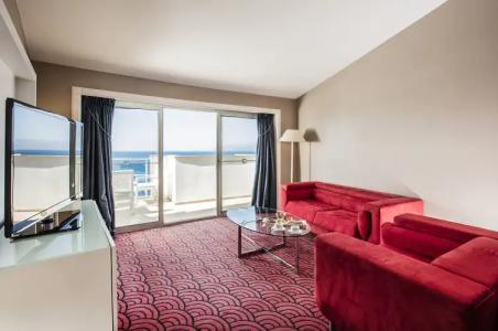 Charisma de Luxe - 143