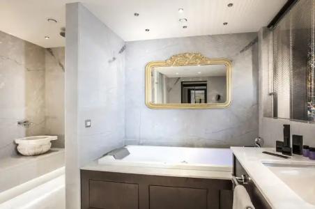 Charisma de Luxe - 140