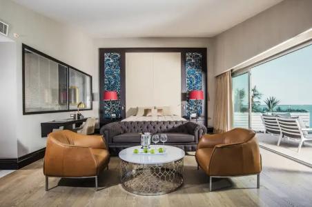 Charisma de Luxe - 137