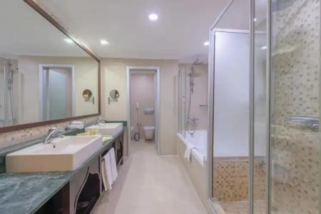 Crowne Plaza Antalya - 79