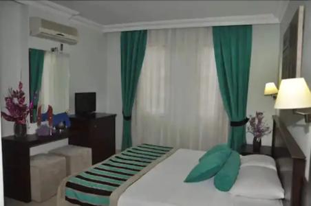 Kleopatra Royal Palm - 62