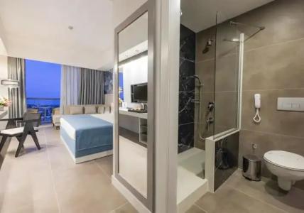 Crystal Centro Pearl Collection - Ultimate All Inclusive - 71