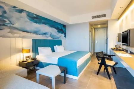 Crystal Centro Pearl Collection - Ultimate All Inclusive - 72