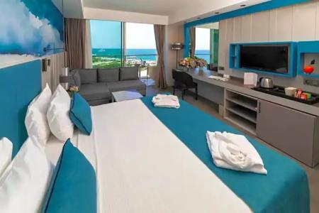 Crystal Centro Pearl Collection - Ultimate All Inclusive - 65