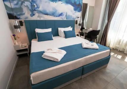 Crystal Centro Pearl Collection - Ultimate All Inclusive - 82