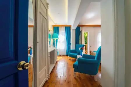 Elixir Boutique - 61