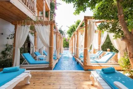 Elixir Boutique - 67