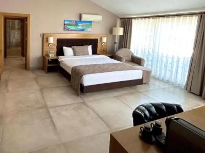 Marina Boutique - 65