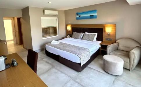 Marina Boutique - 93