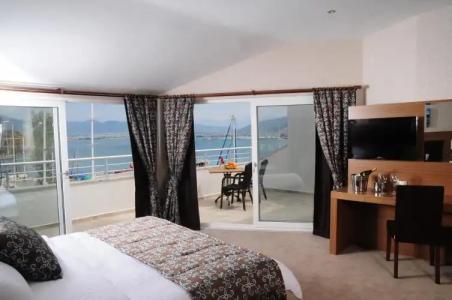 Marina Boutique - 50