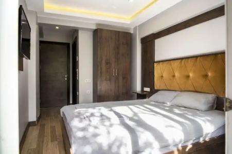 Bucoleon by Cheers - 114