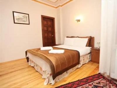 Gul Sultan - 6