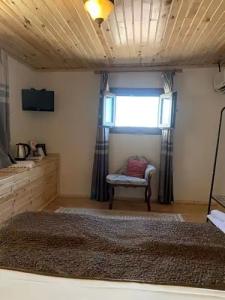 Tom Square Boutique - 108