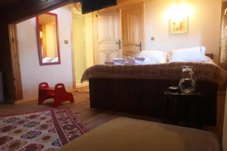 Tom Square Boutique - 4