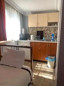 Tom Square Boutique - 187