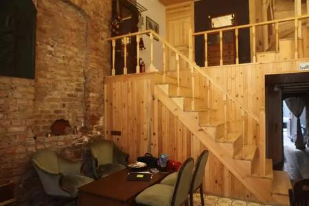 Tom Square Boutique - 27