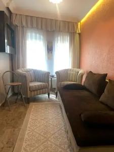 Tom Square Boutique - 66