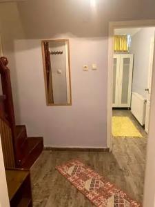 Tom Square Boutique - 69