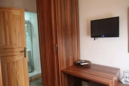 Tom Square Boutique - 95