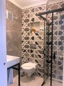 Tom Square Boutique - 193