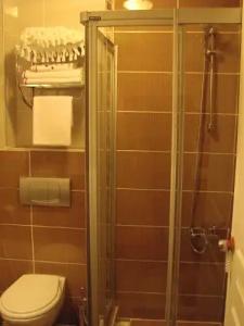 Tom Square Boutique - 166