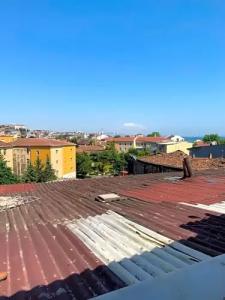 Tom Square Boutique - 110