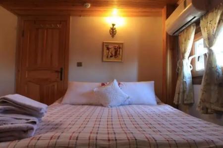 Tom Square Boutique - 52