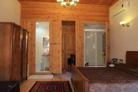 Tom Square Boutique - 153