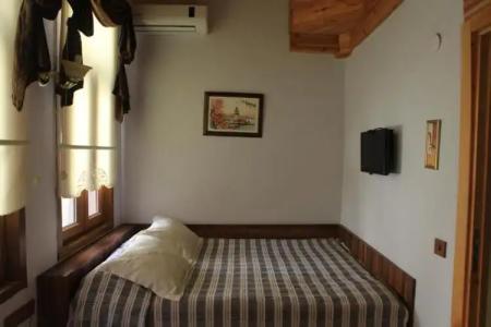 Tom Square Boutique - 85