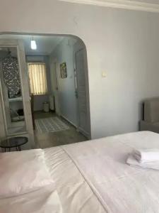 Tom Square Boutique - 155