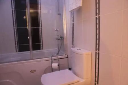 Tom Square Boutique - 97