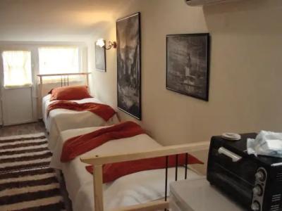 Tom Square Boutique - 162