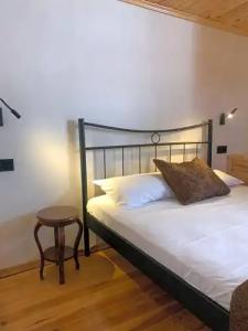 Tom Square Boutique - 104