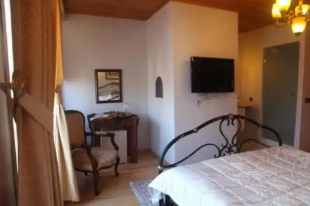 Tom Square Boutique - 137