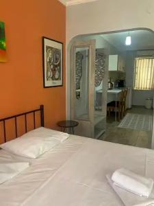 Tom Square Boutique - 169