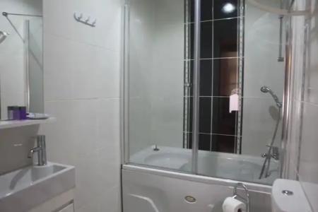 Tom Square Boutique - 96