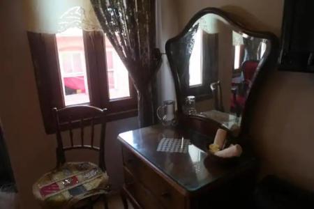 Tom Square Boutique - 123