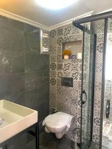 Tom Square Boutique - 191