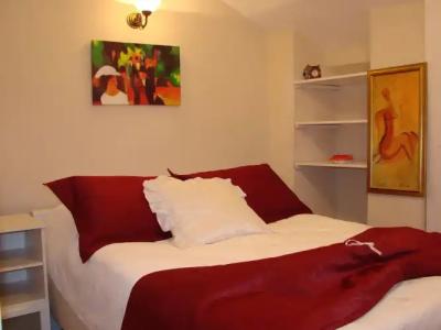 Tom Square Boutique - 12