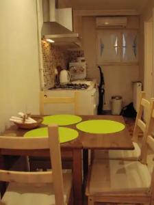 Tom Square Boutique - 42