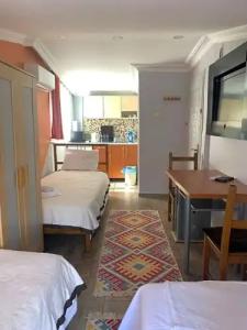 Tom Square Boutique - 173