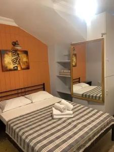 Tom Square Boutique - 59