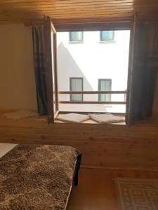 Tom Square Boutique - 106