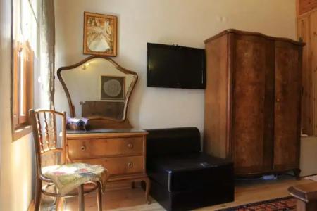 Tom Square Boutique - 151