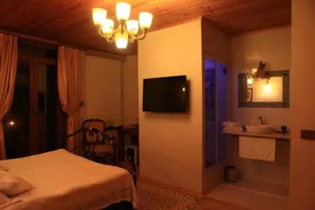 Tom Square Boutique - 139