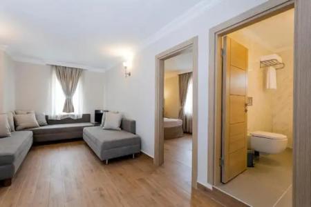 Moonshine & Suites - 62