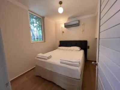 Moonshine & Suites - 83