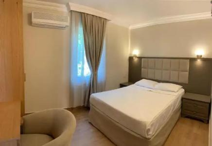 Moonshine & Suites - 59